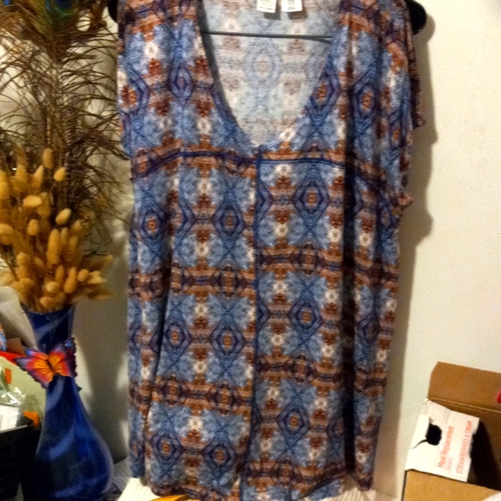 Artisan NY  top, blouse super cute and soft